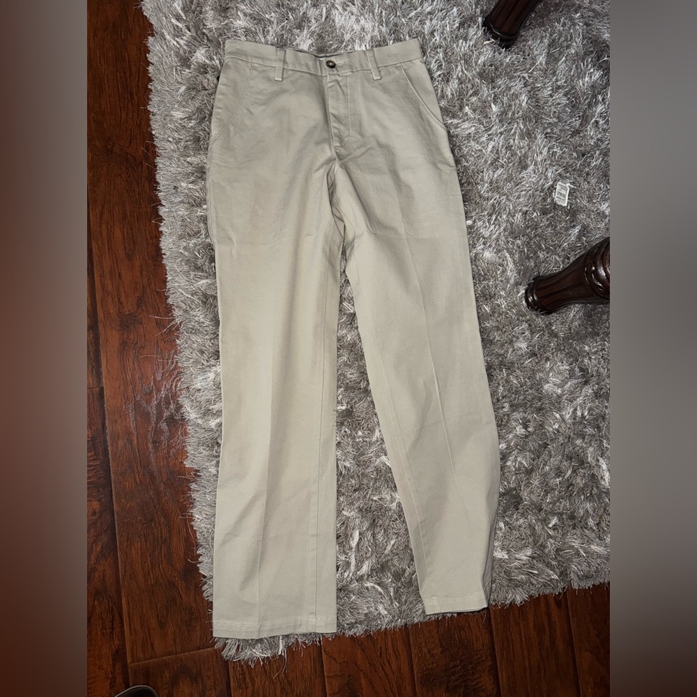 Dockers Men's Light Khaki Chinos size 29W, 32L